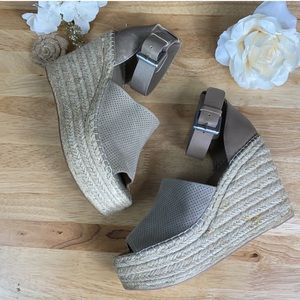 LIKE NEW Marc Fisher Ltd Tan Perforated Suede Wedge Espadrilles
